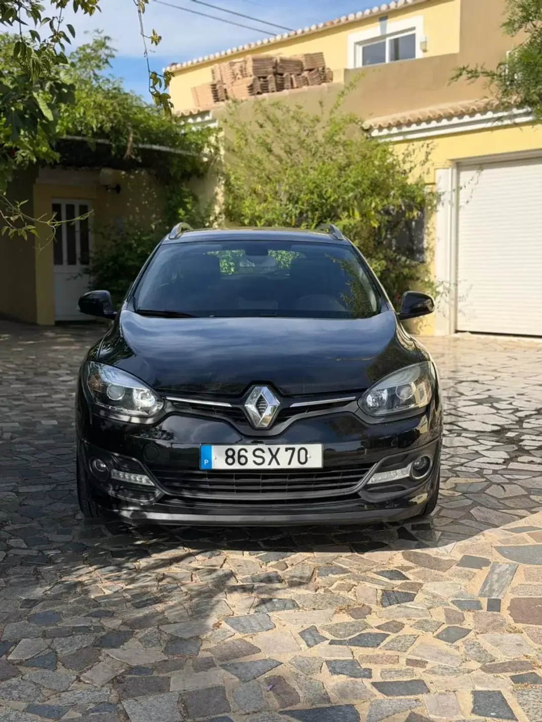 Renault Mégane 2014 - 9900 EUR, 97675 km - AUTO.MOTO.pt - 97675km - foto 3 de 9