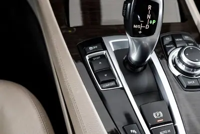 BMW 730 2011 - 25000 EUR, 172477 km - AUTO.MOTO.pt - 172477km - foto 13 de 26