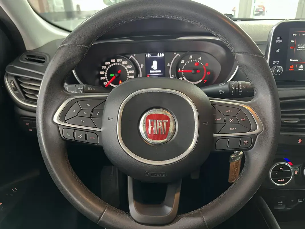 Fiat Tipo 2019 - 10800 EUR, 126458 km - AUTO.MOTO.pt - 126458km - foto 8 de 23