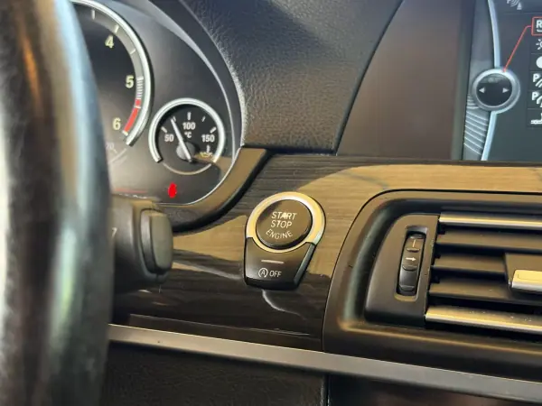 BMW M550d 2013 - 27950 EUR, 124744 km - AUTO.MOTO.pt - 124744km - foto 36 de 53