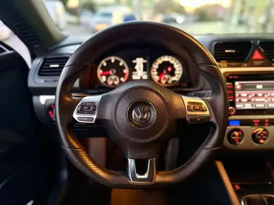 Volkswagen Scirocco 2009 - 11990 EUR, 178000 km - AUTO.MOTO.pt - 178000km - foto 17 de 17