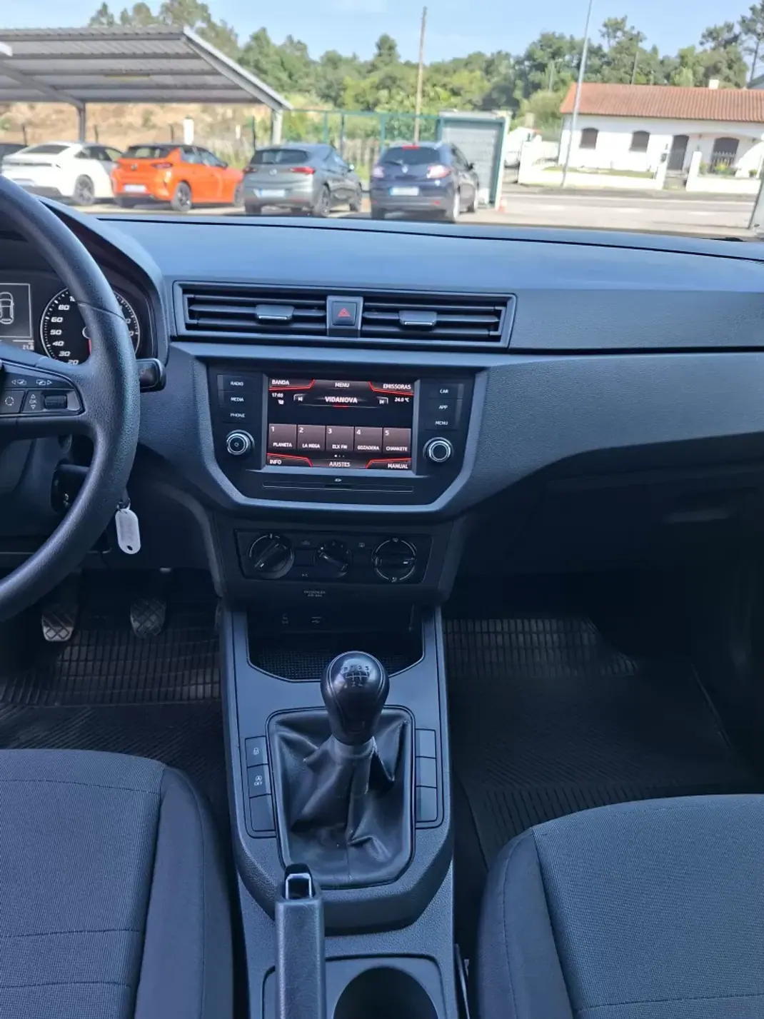 SEAT Ibiza 2018 - 11350 EUR, 103500 km - AUTO.MOTO.pt - 103500km - foto 18 de 30