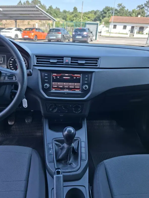 SEAT Ibiza 2018 - 11350 EUR, 103500 km - AUTO.MOTO.pt - 103500km - foto 18 de 30