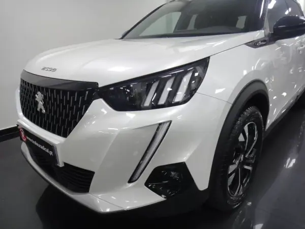 Peugeot 2008 2020 - 16990 EUR, 59000 km - AUTO.MOTO.pt - 59000km - foto 4 de 28