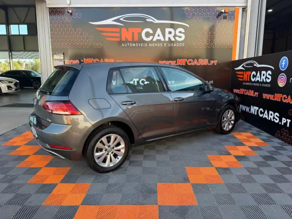 Volkswagen Golf 2019 — photo 2 of 21