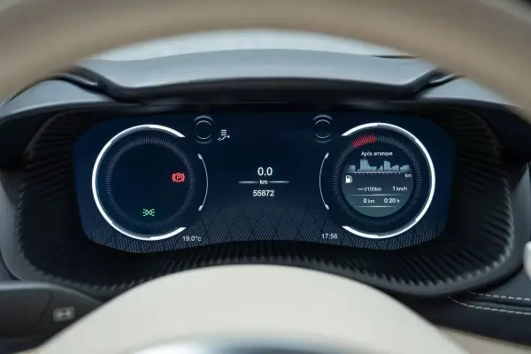 Aston Martin DBX 2020 - 149950 EUR, 55000 km - AUTO.MOTO.pt - 55000km - foto 32 de 53