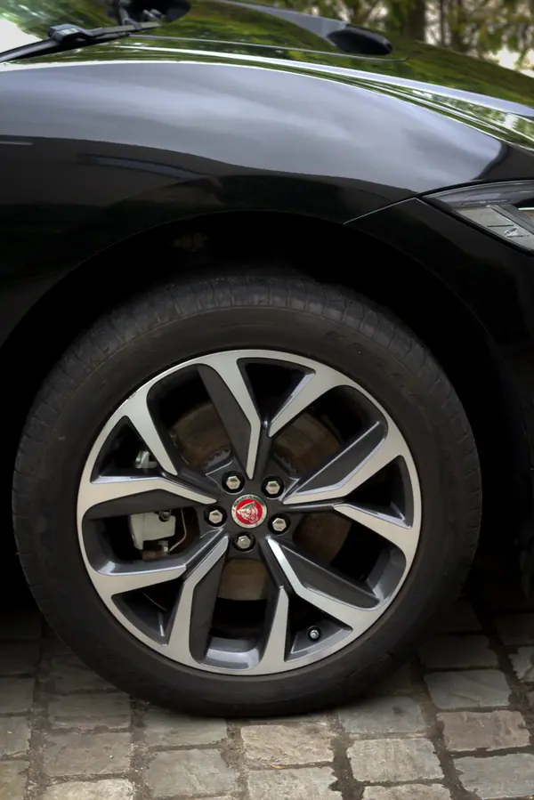 Jaguar I-Pace 2020 - 31000 EUR, 31511 km - AUTO.MOTO.pt - 31511km - foto 4 de 9
