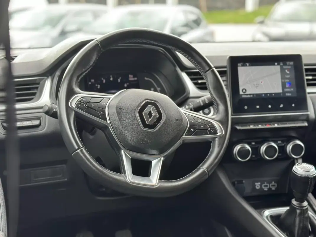 Renault Captur 2023 - 21990 EUR, 8000 km - AUTO.MOTO.pt - 8000km - foto 18 de 22