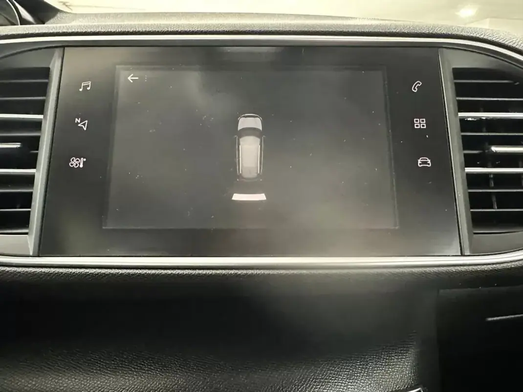 Peugeot 308 SW 2018 - 12990 EUR, 153000 km - 153000km - foto 18 de 29