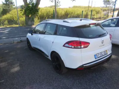 Renault Clio 2013 - 11500 EUR, 137126 km - AUTO.MOTO.pt - 137126km - foto 5 de 13