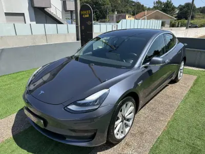Tesla Model 3 2019 - 21900 EUR, 86000 km - AUTO.MOTO.pt - 86000km - foto 7 de 64