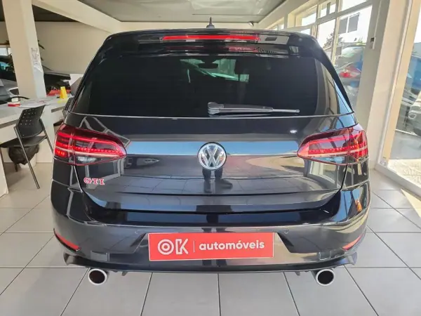 Volkswagen Golf 2018 - 26750 EUR, 99000 km - AUTO.MOTO.pt - 99000km - foto 9 de 39