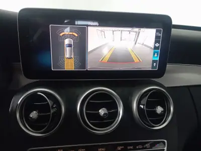 Mercedes-Benz C 220 2019 - 28300 EUR, 140000 km - AUTO.MOTO.pt - 140000km - foto 24 de 36