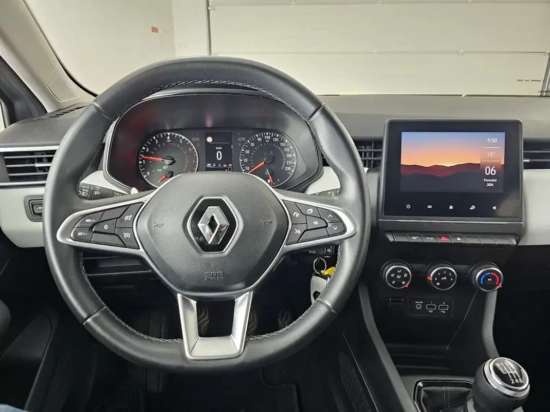 Renault Clio 2022 - 13850 EUR, 153048 km - AUTO.MOTO.pt - 153048km - foto 10 de 17
