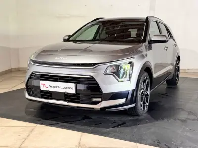 Kia Niro 2024 - 29500 EUR, 27615 km - AUTO.MOTO.pt - 27615km - foto 4 de 26