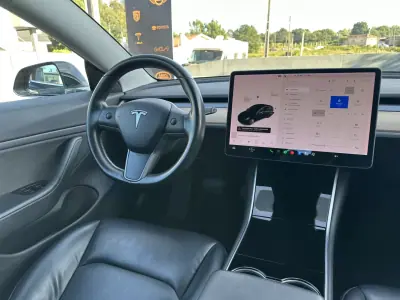 Tesla Model 3 2019 - 19900 EUR, 270000 km - AUTO.MOTO.pt - 270000km - foto 25 de 53