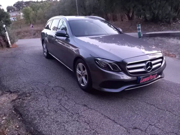 Mercedes-Benz E 220 2017 - 18500 EUR, 315048 km - AUTO.MOTO.pt - 315048km - foto 3 de 16