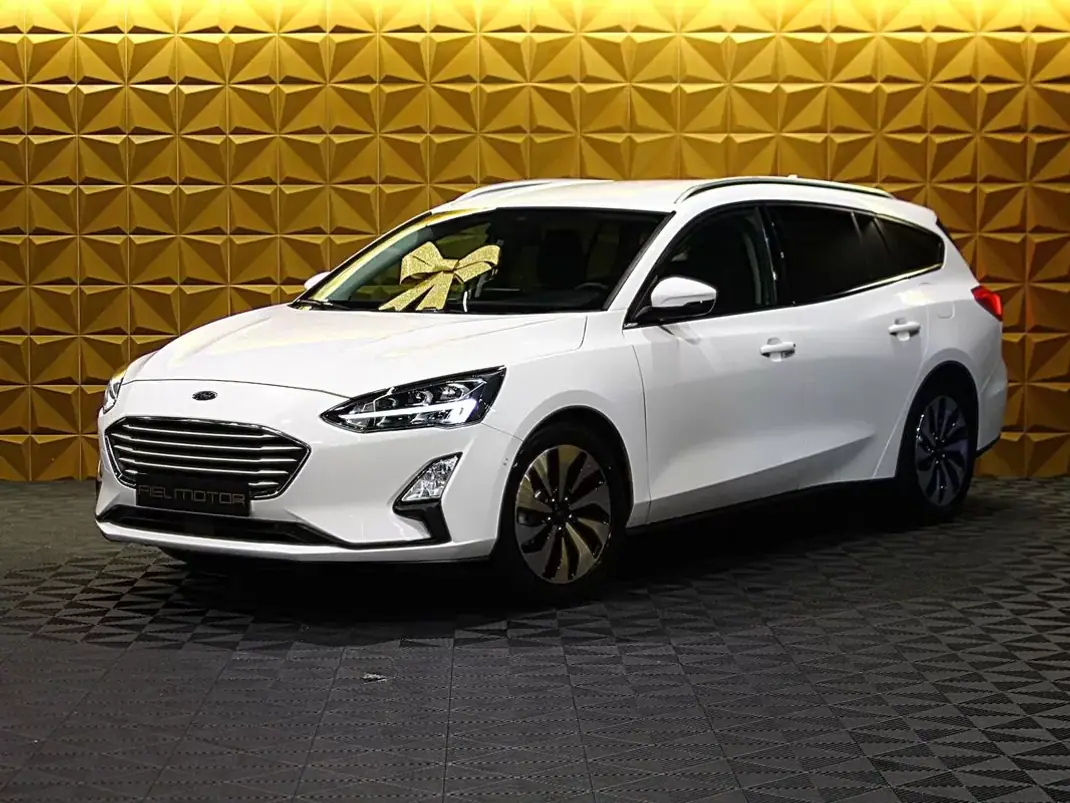 Ford Focus SW 2019 - 13900 EUR, 160000 km - AUTO.MOTO.pt - 160000km - foto 1 de 32