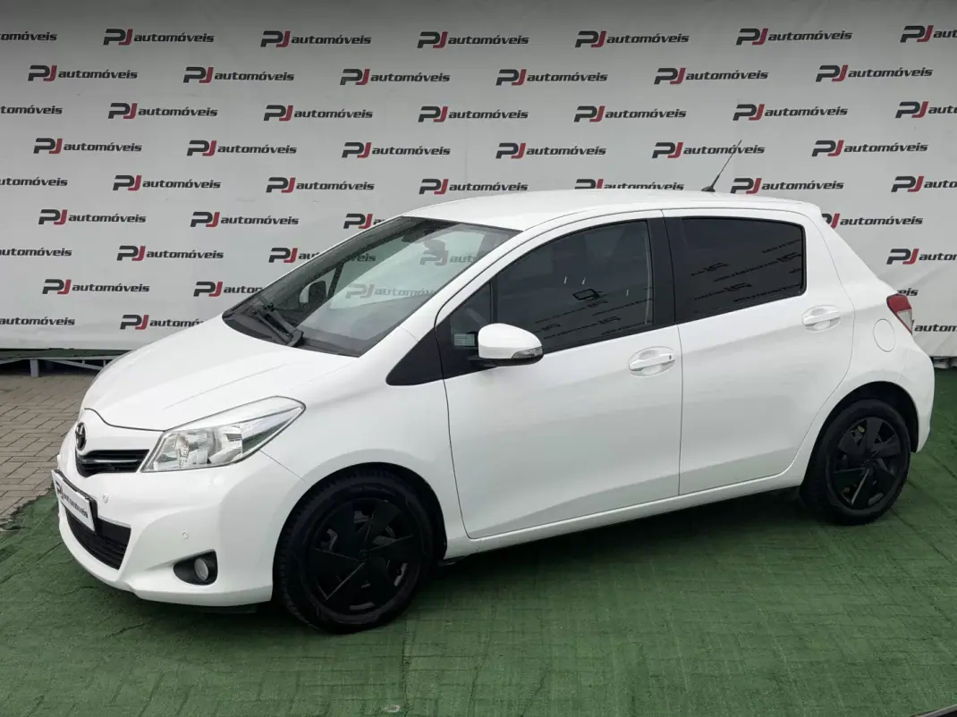 Toyota Yaris 2014 - 10990 EUR, 149000 km - AUTO.MOTO.pt - 149000km - foto 2 de 19