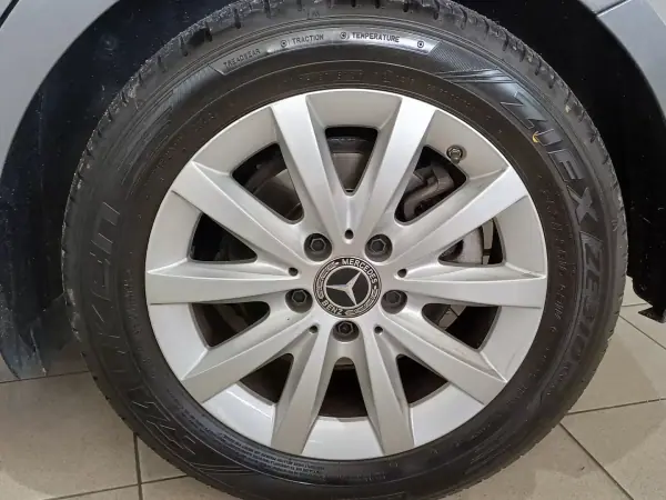Mercedes-Benz A 180 2017 - 17490 EUR, 102325 km - AUTO.MOTO.pt - 102325km - foto 13 de 13