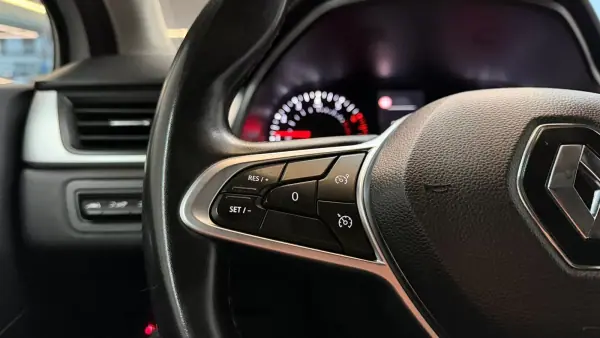 Renault Captur 2021 - 13990 EUR, 167491 km - AUTO.MOTO.pt - 167491km - foto 17 de 29