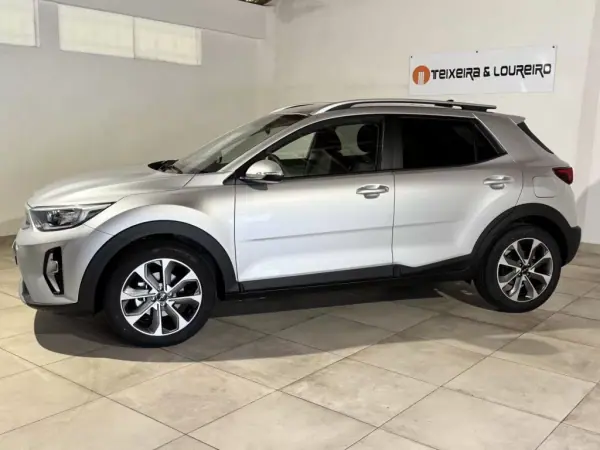 Kia Stonic 2025 - 21250 EUR, 54 km - AUTO.MOTO.pt - 54km - foto 4 de 21