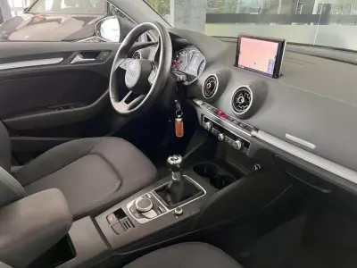 Audi A3 Sportback 2019 - 17900 EUR, 104914 km - AUTO.MOTO.pt - 104914km - foto 15 de 21