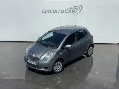Toyota Yaris 2006 - 5995 EUR, 164755 km - AUTO.MOTO.pt - 164755km - foto 9 de 24