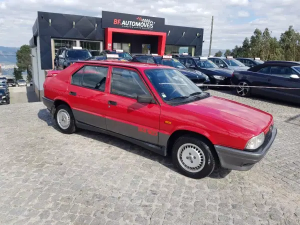 Alfa Romeo 33 1989 - 7500 EUR, 158776 km - AUTO.MOTO.pt - 158776km - foto 10 de 35