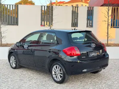 Toyota Auris 2009 - 7950 EUR, 150000 km - 150000km - foto 5 de 22