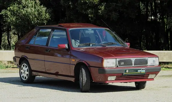 Lancia Delta 1991 — foto 3 de 15