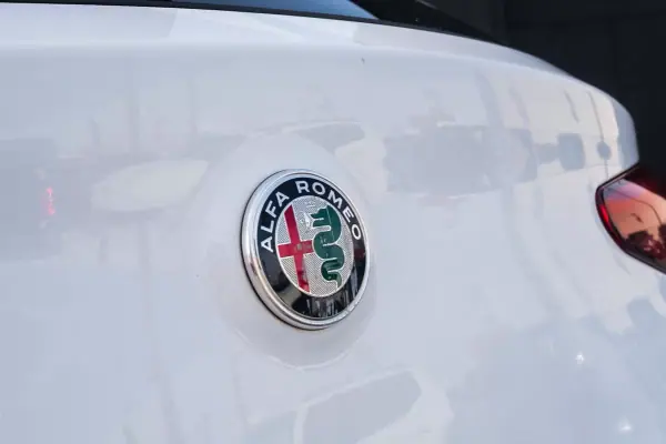 Alfa Romeo Stelvio 2017 - 29400 EUR, 139000 km - AUTO.MOTO.pt - 139000km - foto 10 de 35