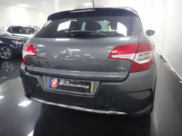 Citroën C4 2011 - 6750 EUR, 200000 km - AUTO.MOTO.pt - 200000km - foto 7 de 21