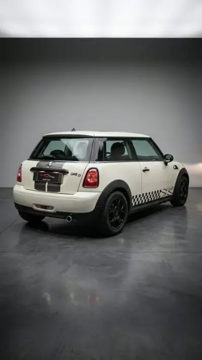MINI 3 Portas 2011 - 10250 EUR, 190064 km - AUTO.MOTO.pt - 190064km - foto 4 de 15