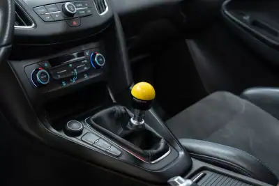 Ford Focus 2016 - 42950 EUR, 61000 km - AUTO.MOTO.pt - 61000km - foto 19 de 49