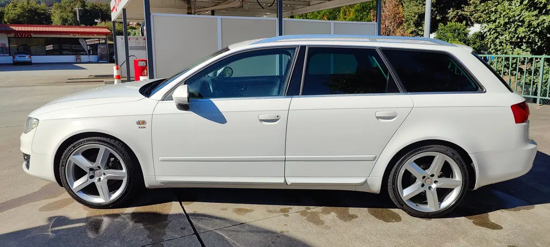SEAT Exeo 2011 - 12000 EUR, 189000 km - 189000km - foto 4 de 12