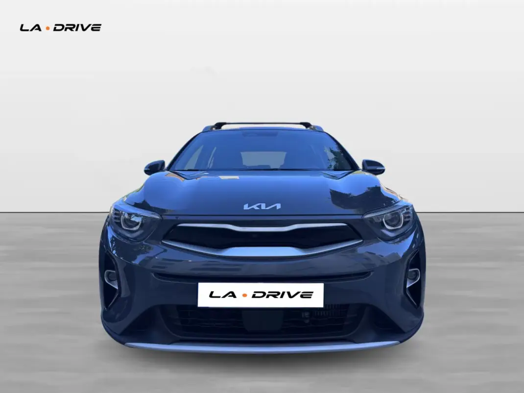 Kia Stonic 2022 - 15950 EUR, 67000 km - 67000km - foto 6 de 22
