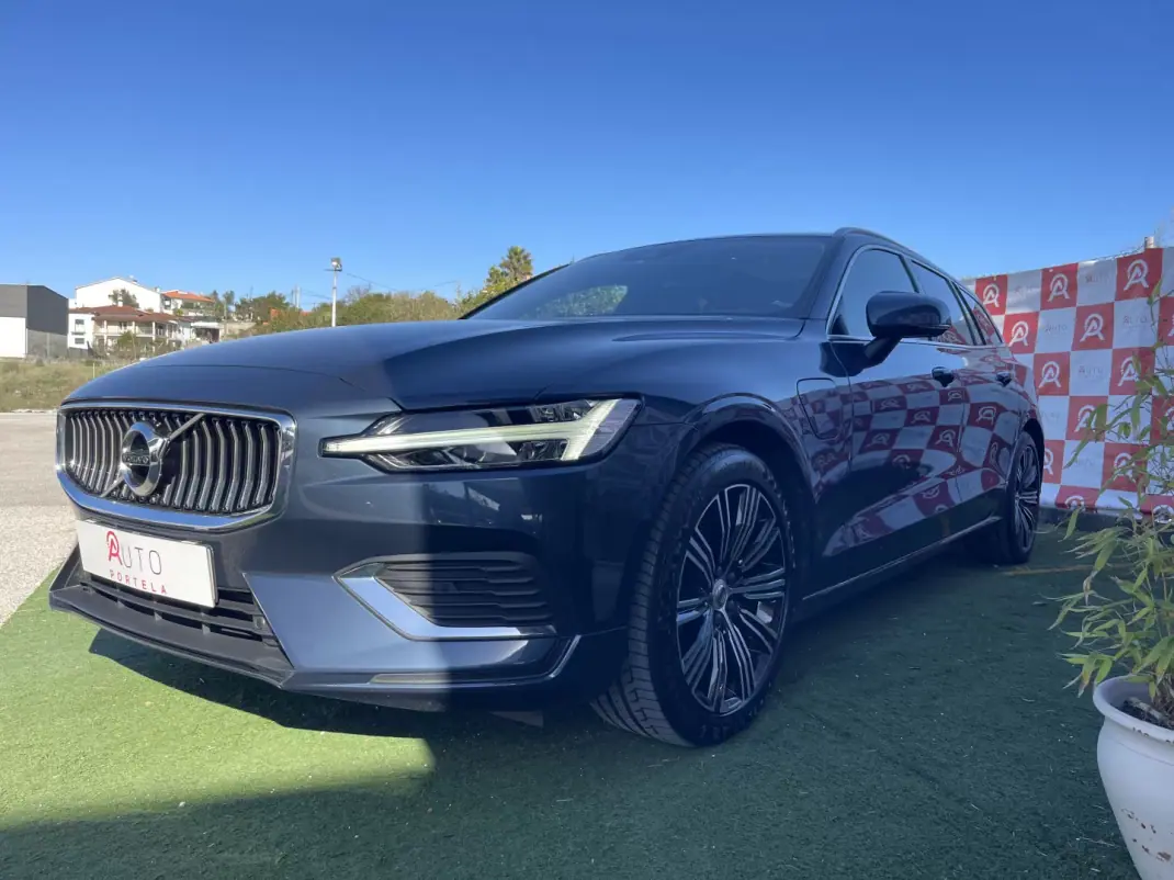 Volvo V60 2021 - 29990 EUR, 96190 km - AUTO.MOTO.pt - 96190km - foto 5 de 28