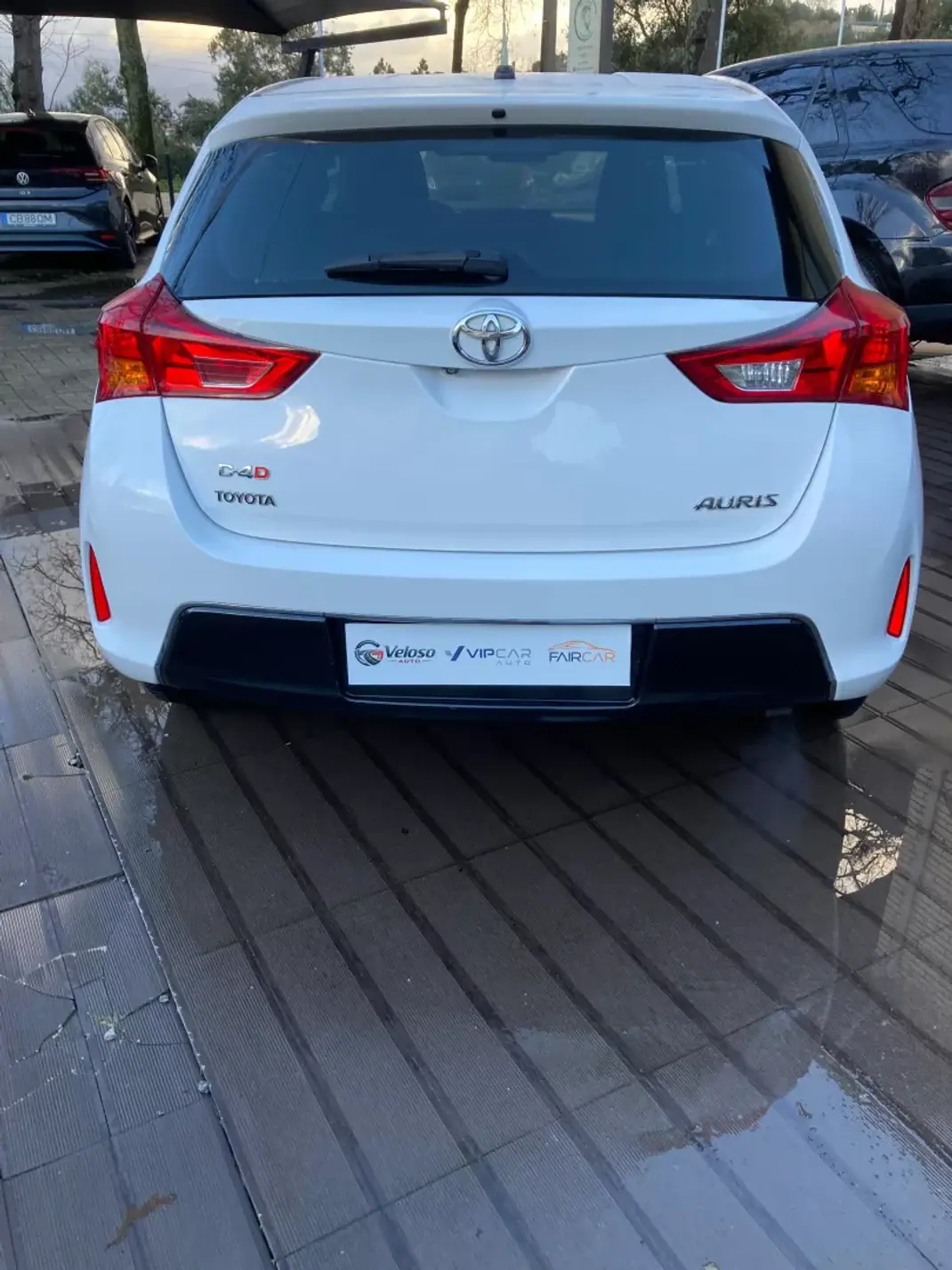 Toyota Auris 2013 - 13250 EUR, 145685 km - AUTO.MOTO.pt - 145685km - foto 4 de 15