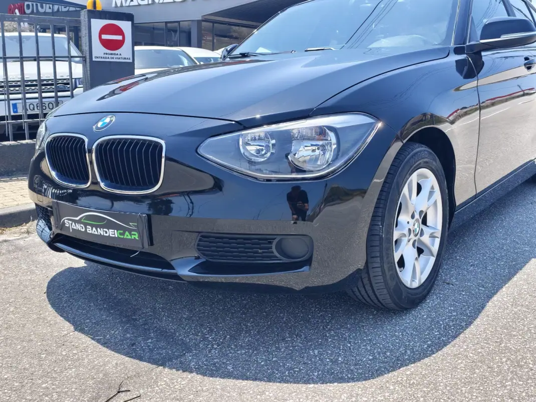BMW 116 2011 - 11000 EUR, 231000 km - 231000km - foto 2 de 26