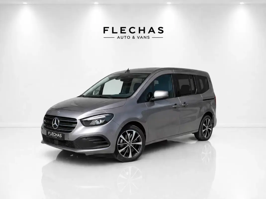 Mercedes-Benz T 180 2022 - 25900 EUR, 65000 km - AUTO.MOTO.pt - 65000km - foto 1 de 11