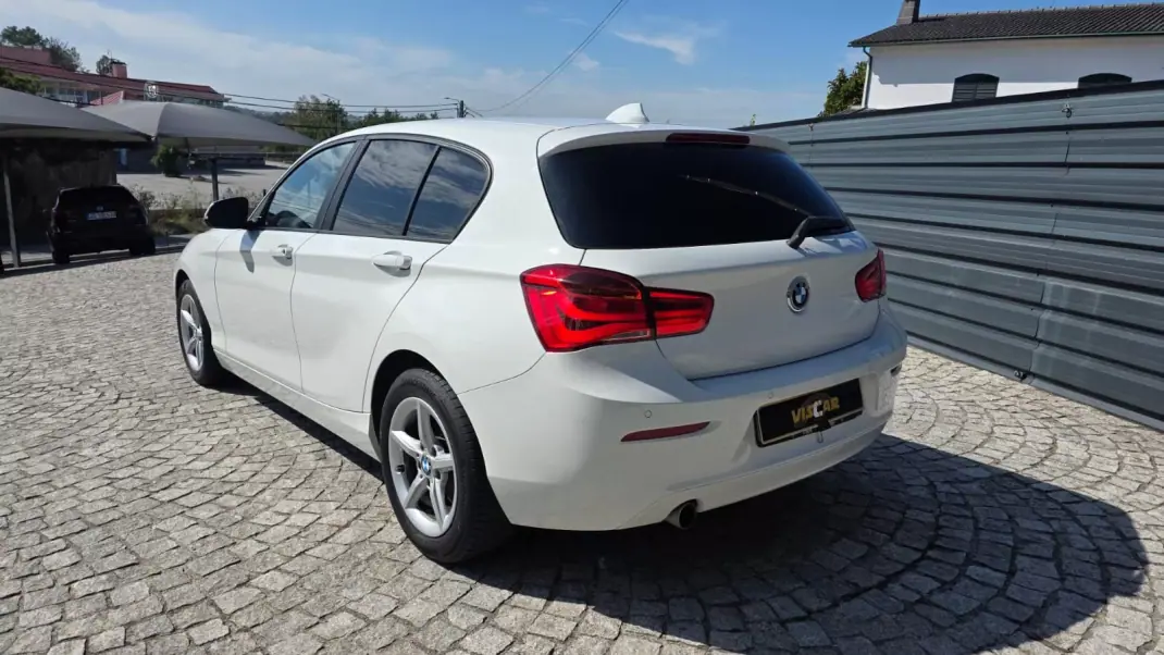 BMW 116 2017 - 15890 EUR, 152000 km - 152000km - foto 7 de 33