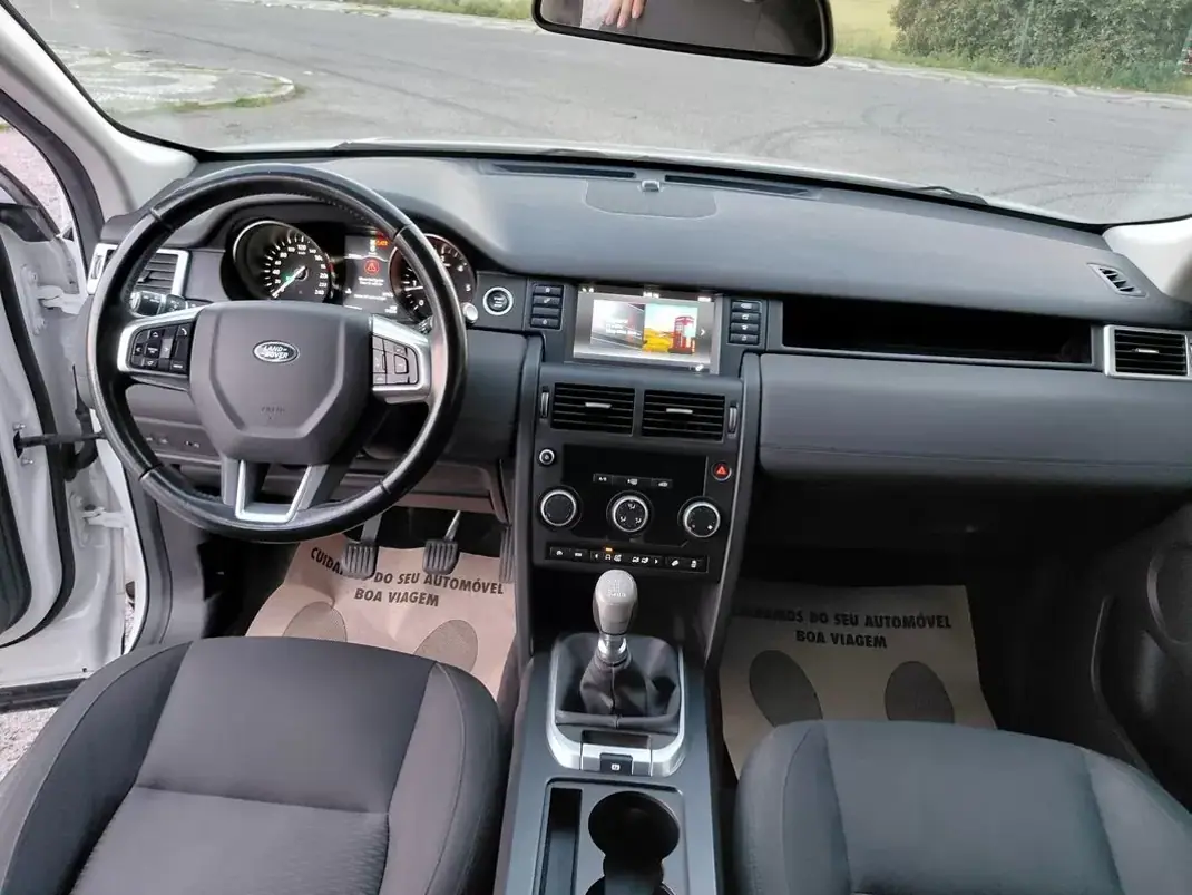 Land Rover Discovery Sport 2017 - 17490 EUR, 112912 km - AUTO.MOTO.pt - 112912km - foto 15 de 26