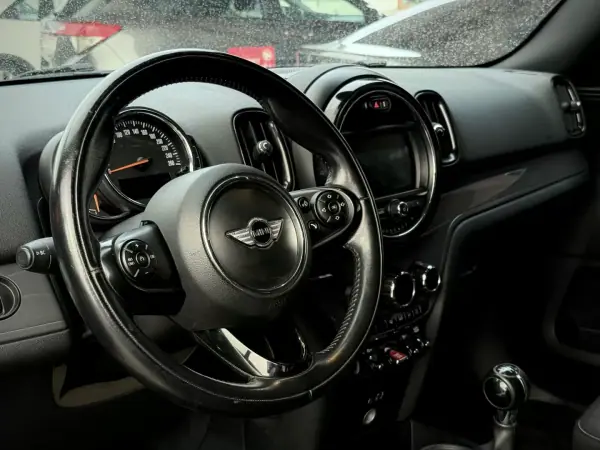 MINI Countryman 2018 - 18250 EUR, 159000 km - AUTO.MOTO.pt - 159000km - foto 6 de 15