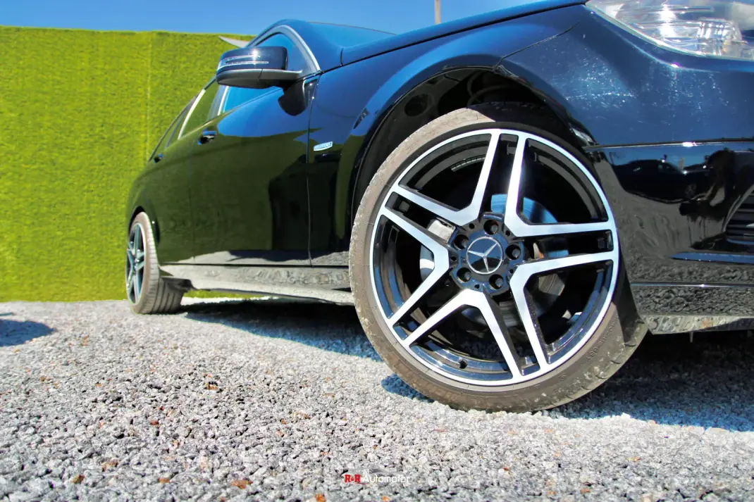 Mercedes-Benz C 200 2010 - 10990 EUR, 290000 km - AUTO.MOTO.pt - 290000km - foto 5 de 24