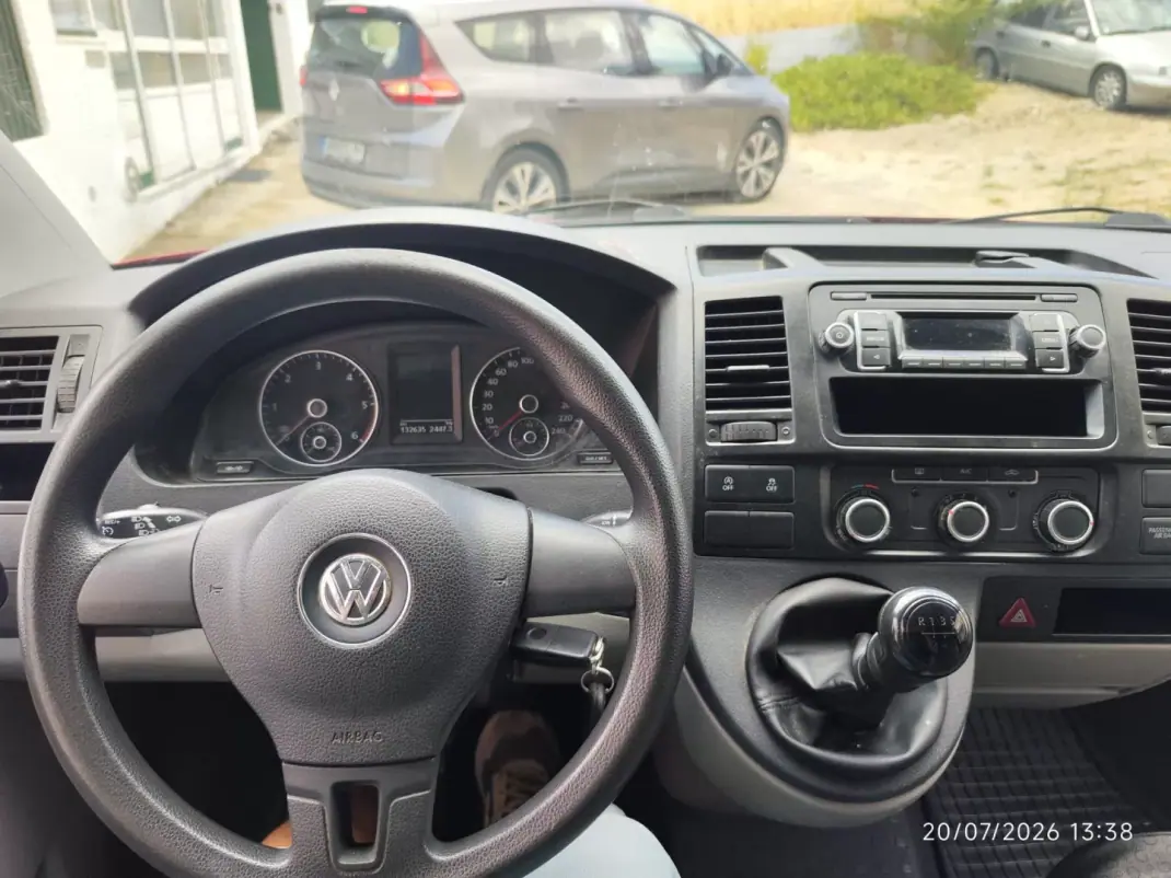 VW TRANSPORTER 2015 - 16850 EUR, 132500 km - 132500km - foto 13 de 21