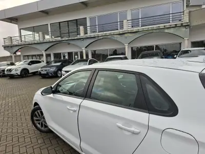 Hyundai i30 2020 - 13000 EUR, 123500 km - AUTO.MOTO.pt - 123500km - foto 10 de 25