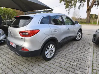 Renault Kadjar 2018 - 17900 EUR, 150000 km - AUTO.MOTO.pt - 150000km - foto 4 de 12