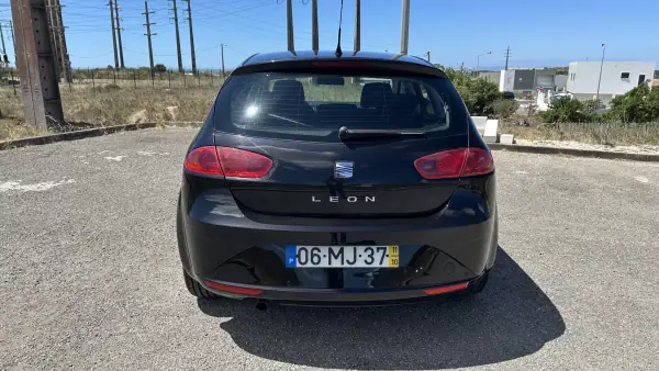 SEAT Leon 2011 - 6950 EUR, 151000 km - AUTO.MOTO.pt - 151000km - foto 7 de 19