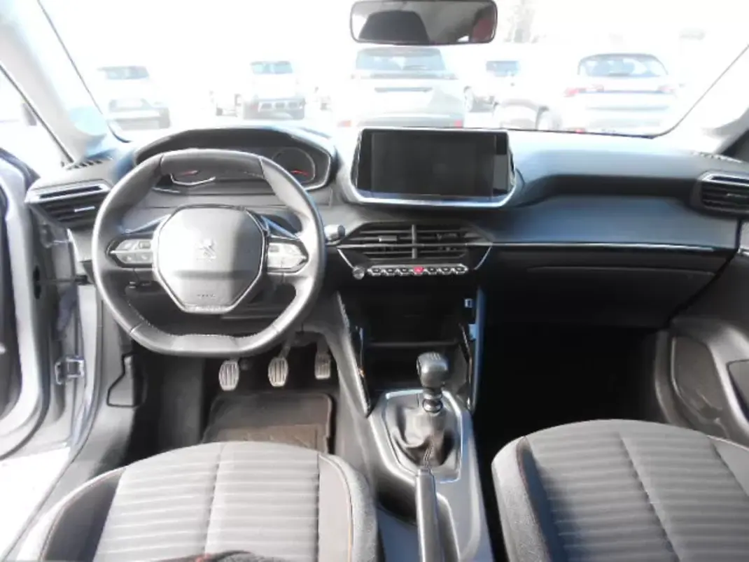 Peugeot 208 2023 - 15500 EUR, 40552 km - AUTO.MOTO.pt - 40552km - foto 8 de 10